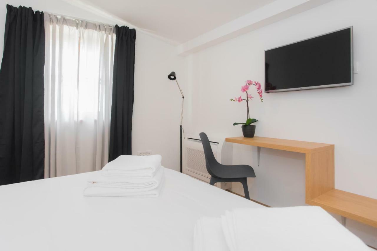 Rooms Kala Šibenik Buitenkant foto