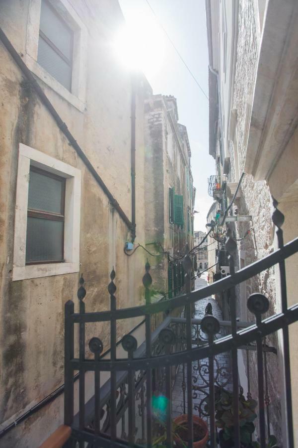 Rooms Kala Šibenik Buitenkant foto